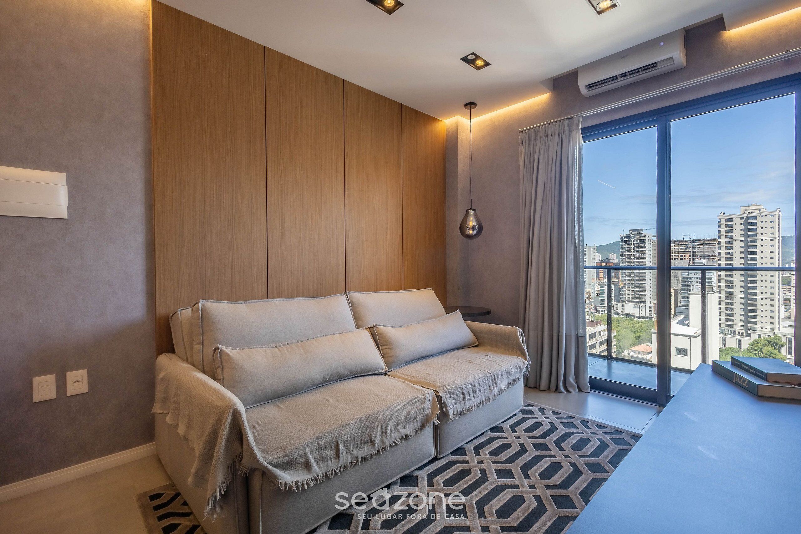 Basic Apartment | Living area