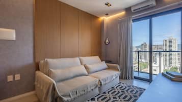 Basic Apartment | Living area