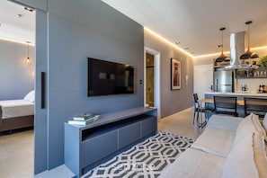 Basic Apartment - Your Exclusive Stay Just Steps From the sea in Meia Praia - FFS II (Itapema)