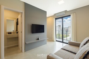 Basic Apartment | Living area - Your Exclusive Stay Just Steps From the sea in Meia Praia - FFS II (Itapema)