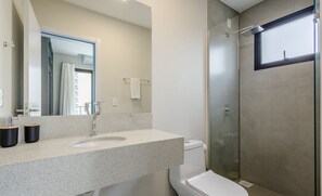 Departamento básico | Baño | Regadera 