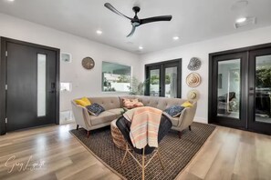 Living area - Luxury Home w/Privacy -> Private Pool+HotTub+BBQ (St. George)