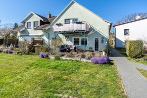 Exterior - Wulf Apartment with Terrace (Mönchgut)