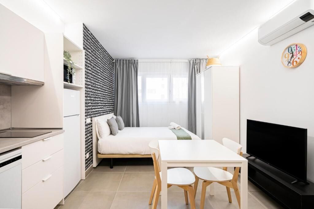 Studio, Courtyard View