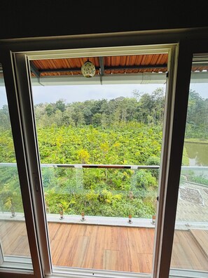 Interior - Estate stay near Dubare: Friendly For remote work (Attur Forest)