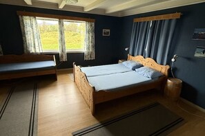 WiFi - Helland Farm: A 300-Year-Old Retreat at the Edge of the Fjord (Rogaland)