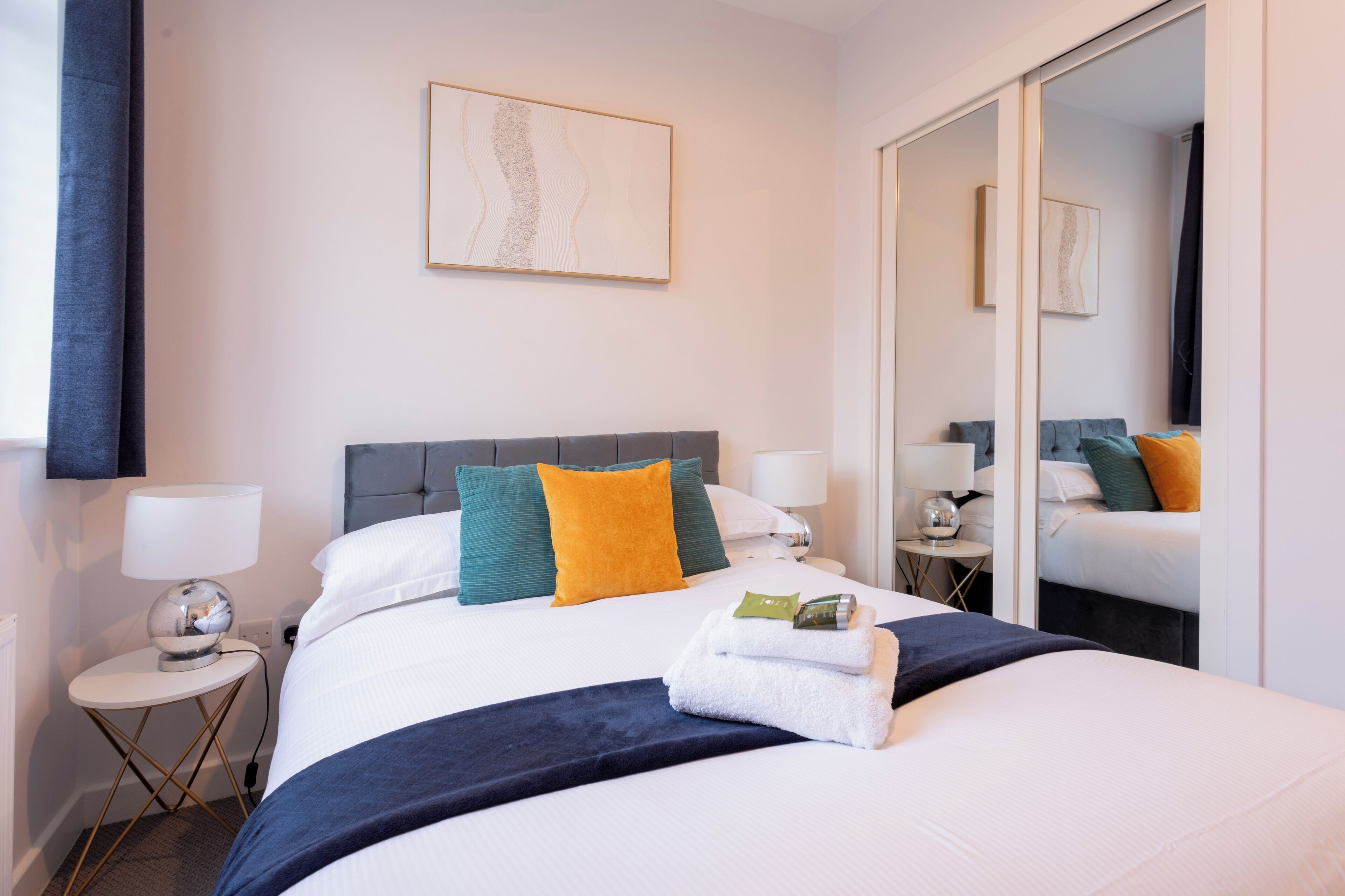 2 chambres, bureau, système d’insonorisation, accès au Wi-Fi (inclus)