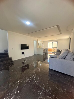 Interior - Sobrado 00 (Florianópolis)