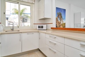 Nicht klassifiziertes Bild, 2 von 33, Schaltfläche