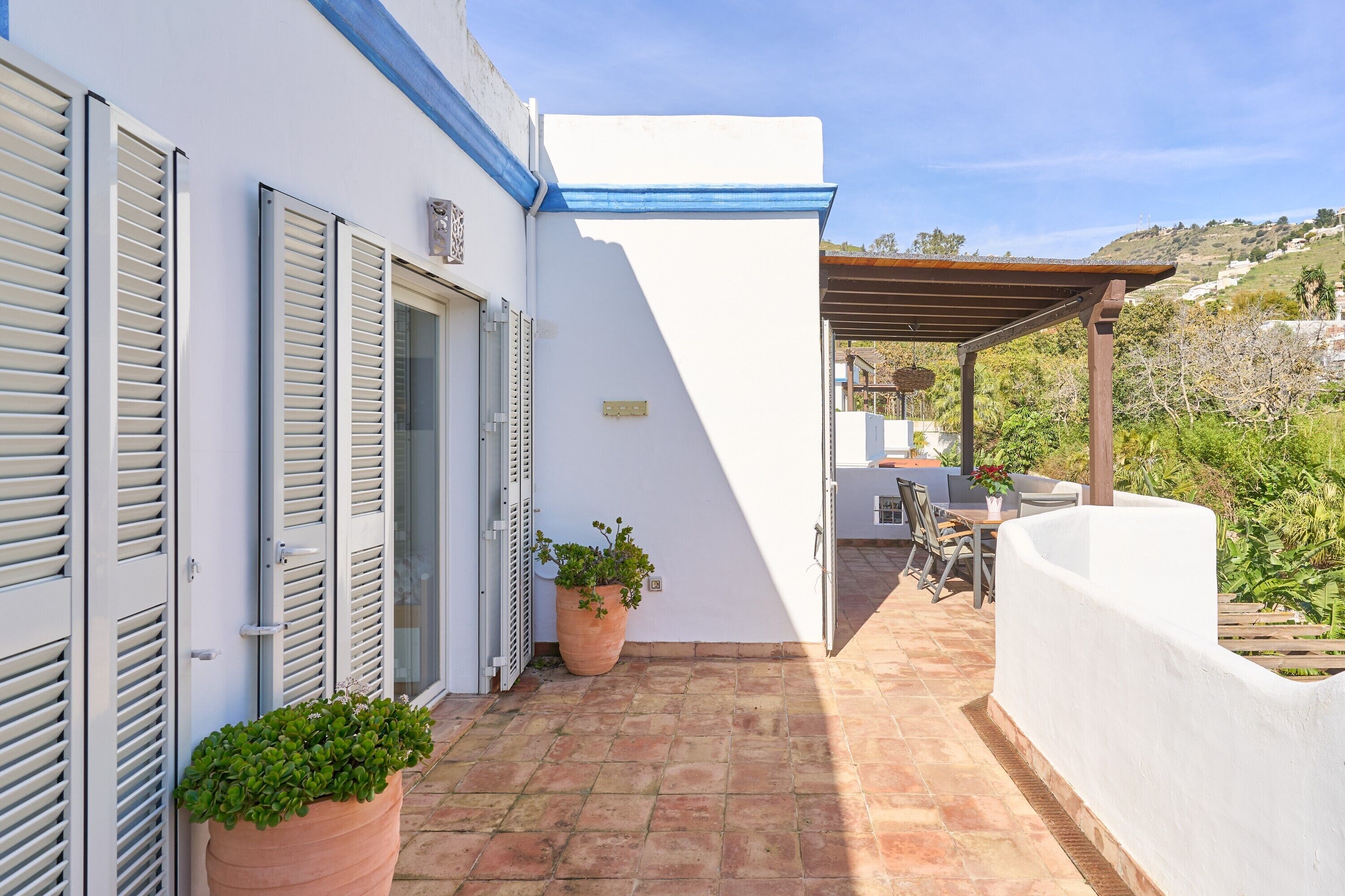 屋外ダイニングエリア