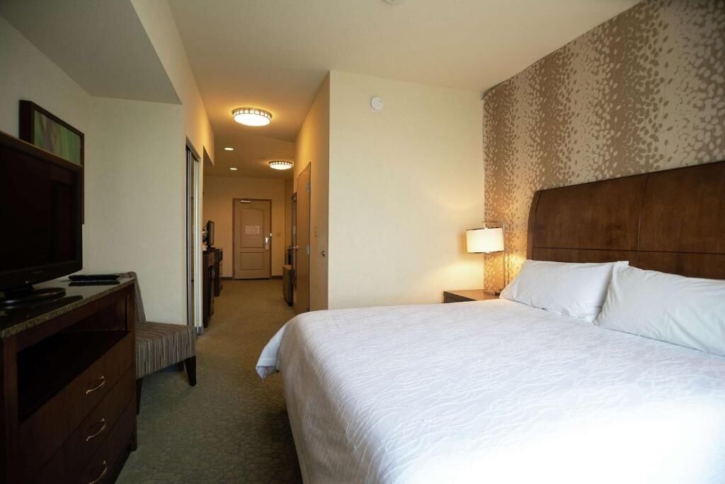 Enjoy extra breathing room with a long, easy-to-navigate suite.