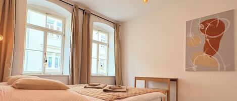 2 bedrooms, WiFi, bed sheets