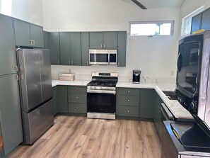 Private kitchen - New Luxury ADU Close to Everything (Los Angeles)