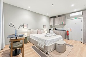 Iron/ironing board, Internet, bed sheets - GuestReady - City centre stay in Porto (Porto)