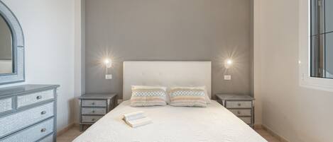 Strygejern/strygebræt, Wi-Fi, sengetøj