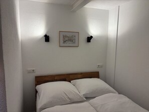 1 室のベッドルーム、ベッドシーツ
