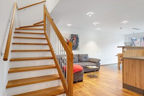 Interior - Apartment Kirchblick with Balcony and Wi-Fi (Horben)