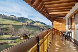 Outdoor dining - Apartment Wiesenblick with Balcony and Wi-Fi (Horben)