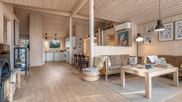 Télévision, cheminée