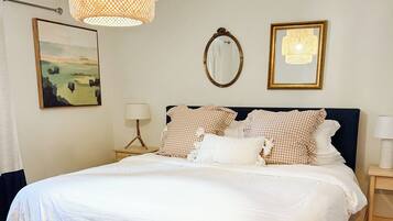 Fer et planche Ă repasser, Wi-Fi, draps fournis