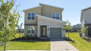Facade / entrance - 5BR Villa w/ Pool & Spa at ChampionsGate Resort (Davenport)