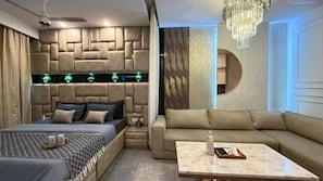 Luxury Apartment, River View - 41 Floor River View - TheRoomeraStay (Noida)