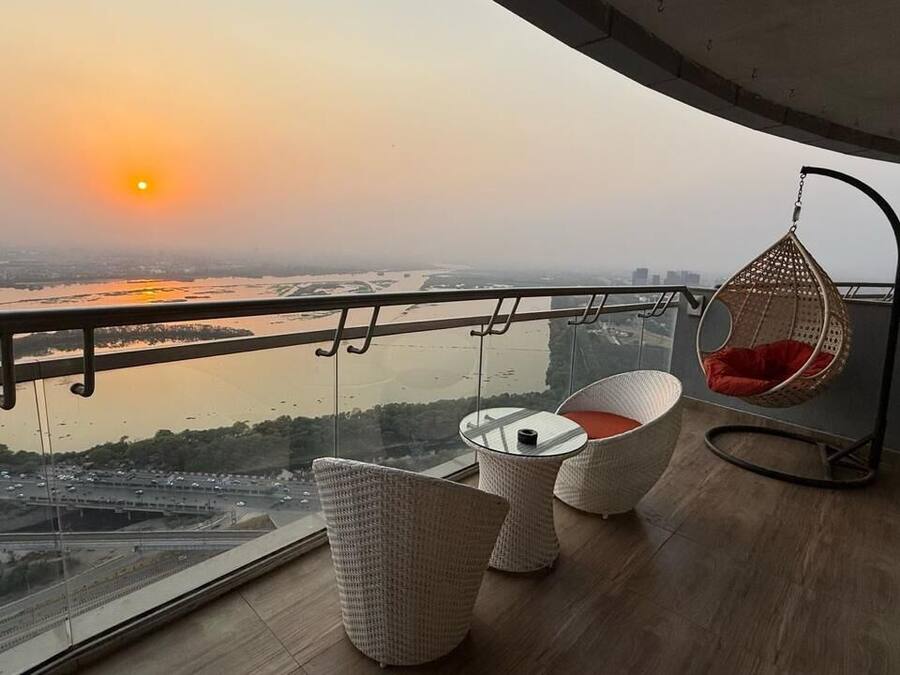 Panoramic Apartment, River View | Property grounds