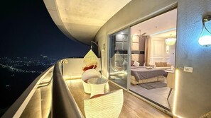 Panoramic Apartment, River View | Terrace/patio - 41 Floor River View - TheRoomeraStay (Noida)
