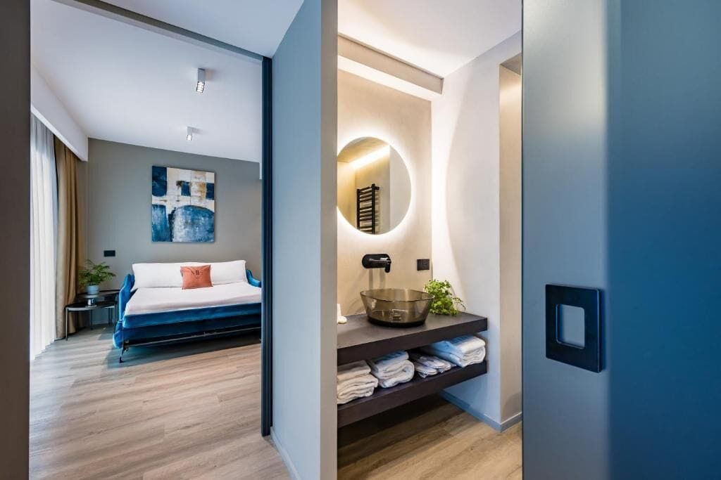 Junior Suite, Balcony, City View | Bathroom