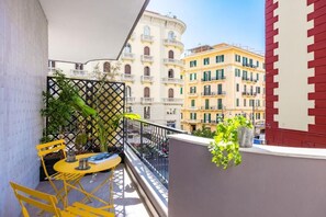 Doppia Deluxe, balcone, vista cortile | Vista balcone