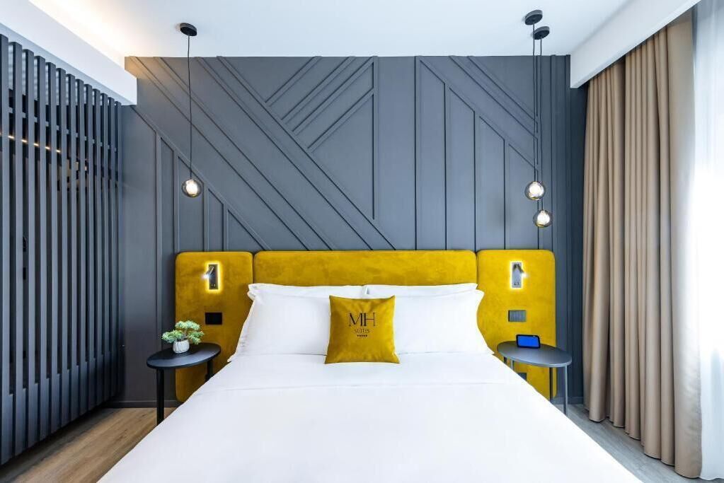 Tallelokero huoneessa, kannettavalle tietokoneelle sopiva työtila