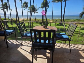 Outdoor dining - New Full Remodel 2nd Floor Oceanfront Condo (Kihei)
