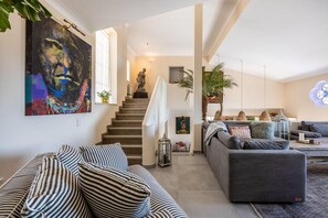 Villa | Living room - Private Bedroom in a Luxurious Villa, Budens (Vila do Bispo)