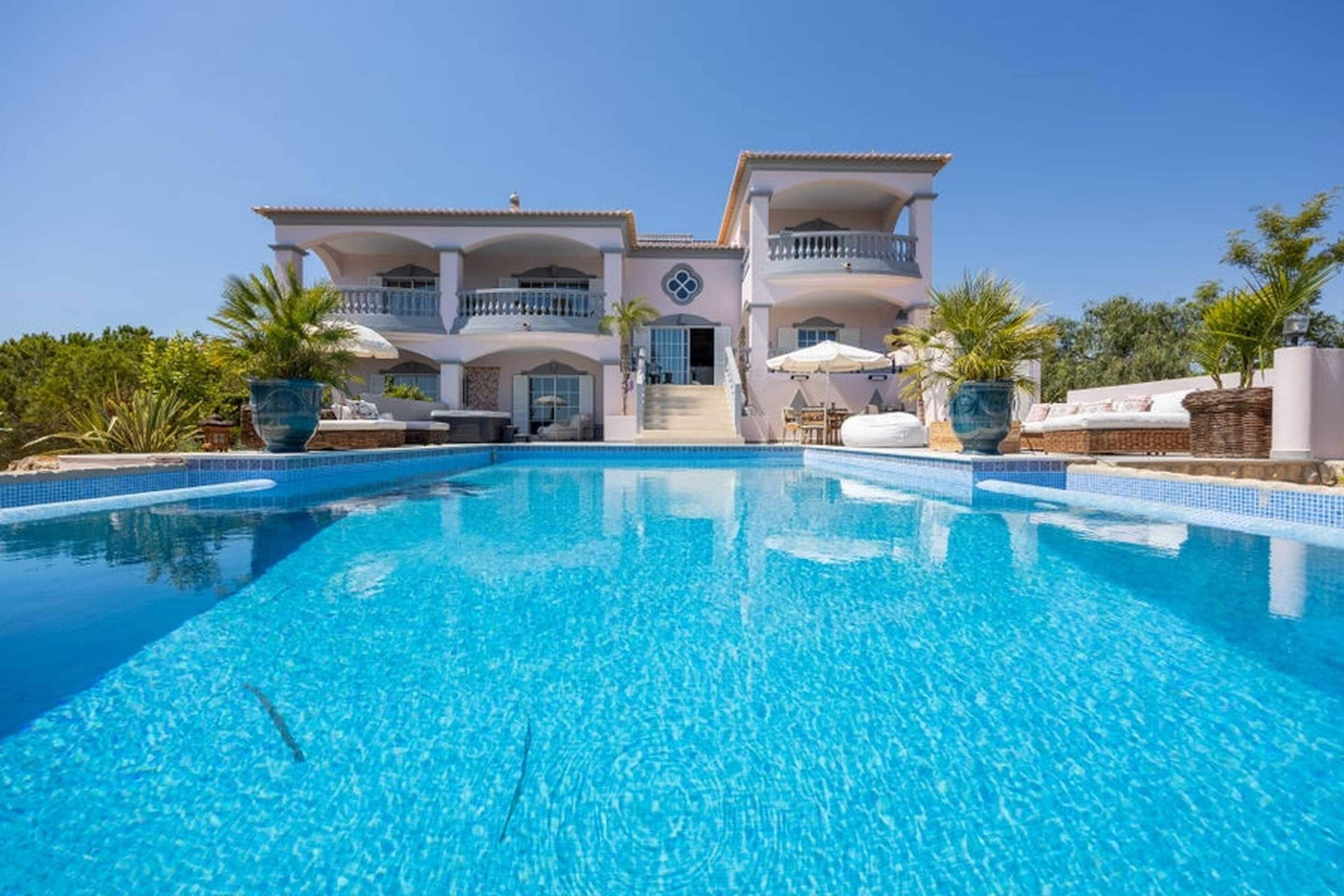 Villa | Pool | Indoor pool, outdoor pool