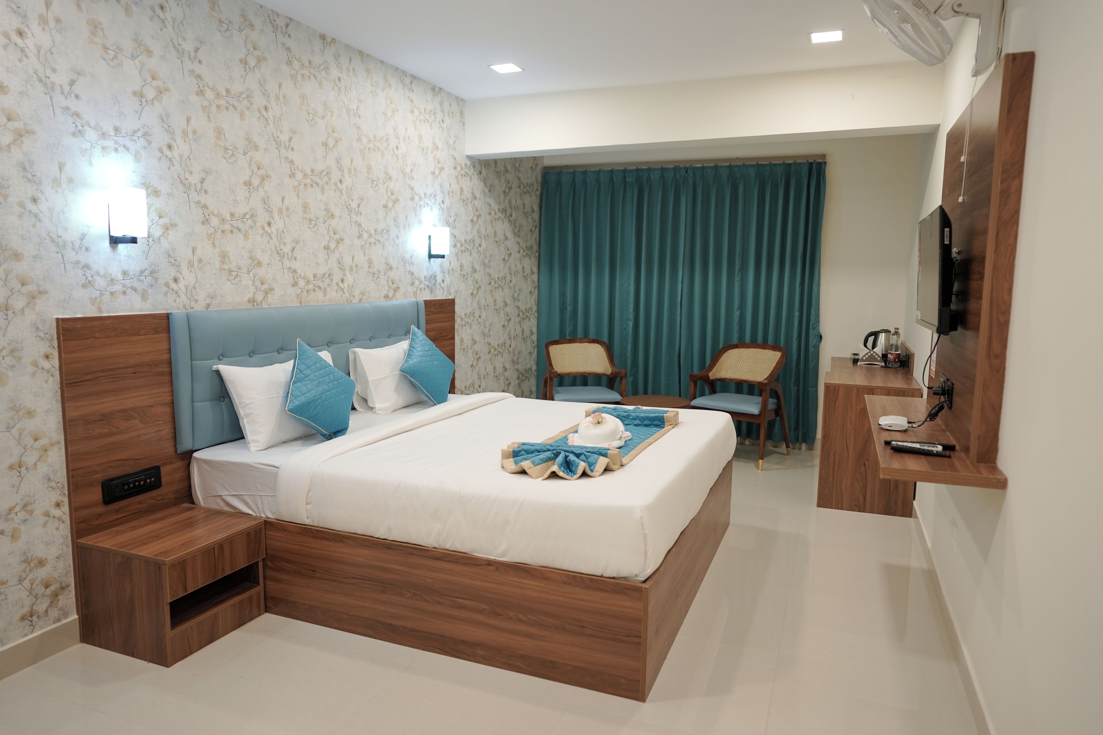 In-room safe, desk, laptop workspace, blackout drapes