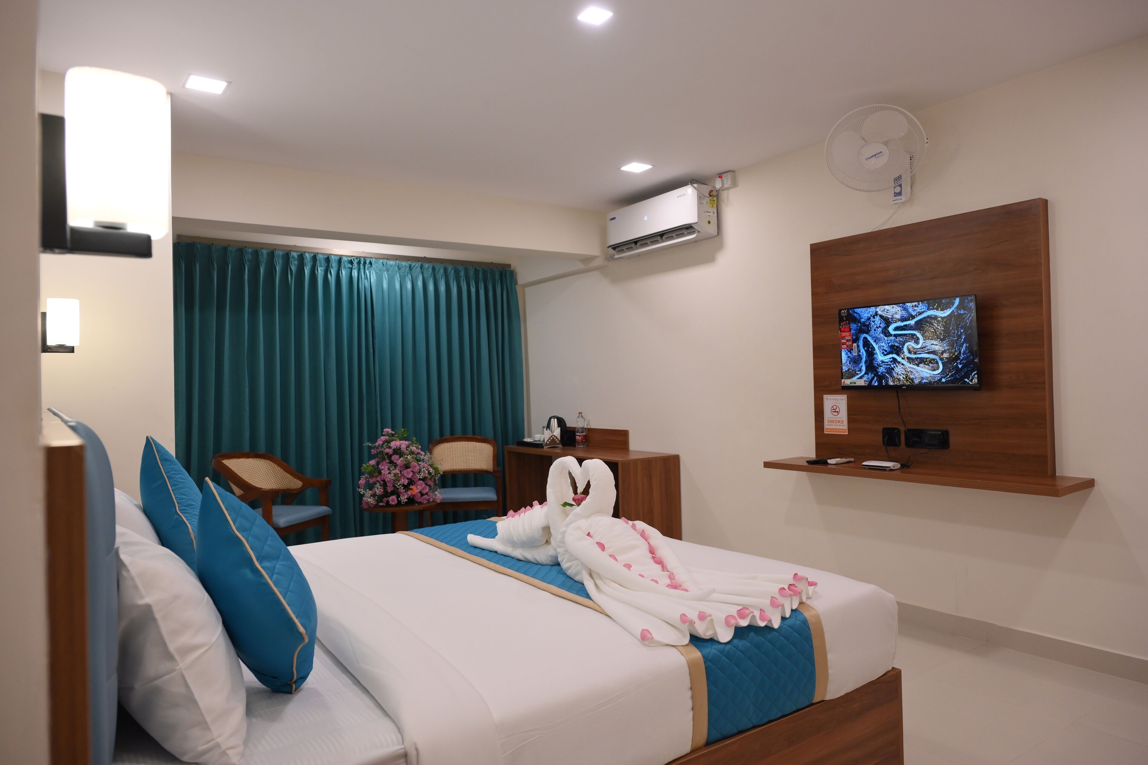 In-room safe, desk, laptop workspace, blackout drapes