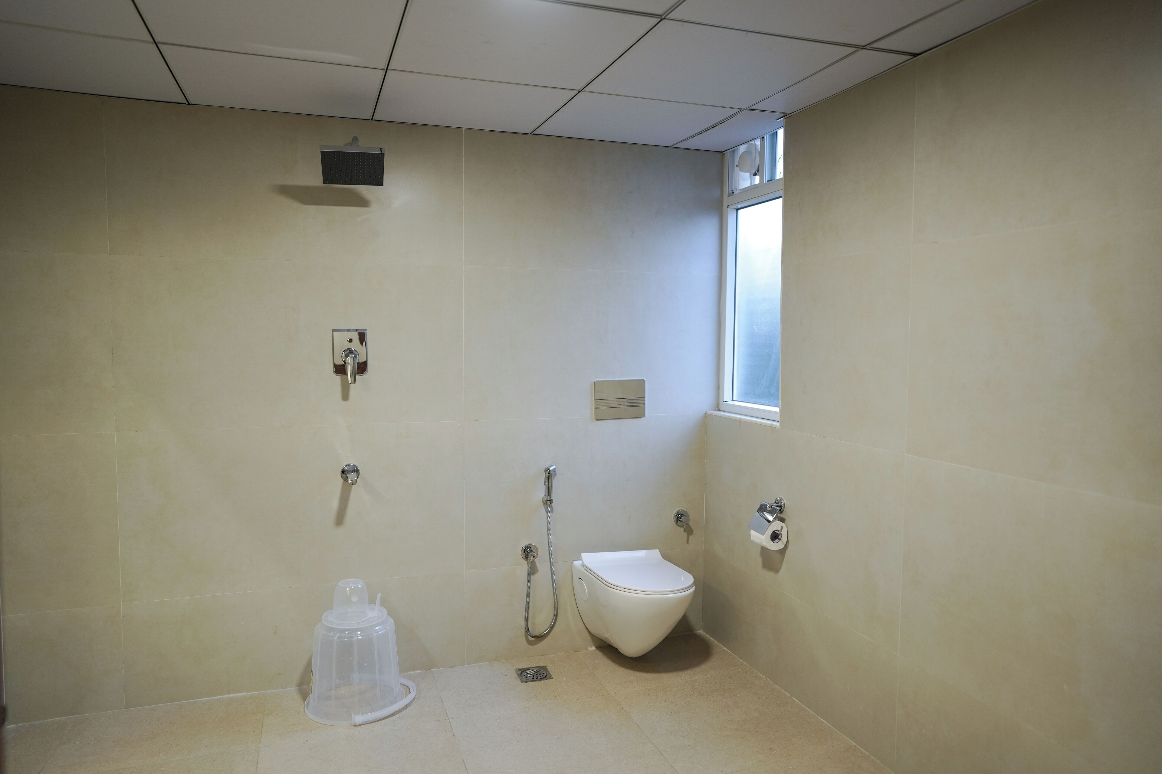 Comfort Suite, City View | Bathroom | Shower, hair dryer, towels, soap