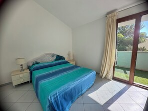 2 slaapkamers, een strijkplank/strijkijzer, wifi, beddengoed