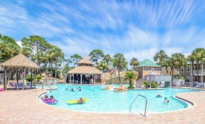 Indoor pool, outdoor pool - Purple Parrot Paradise – Perfect Family Condo Near Beaches & Attractions (Pensacola)