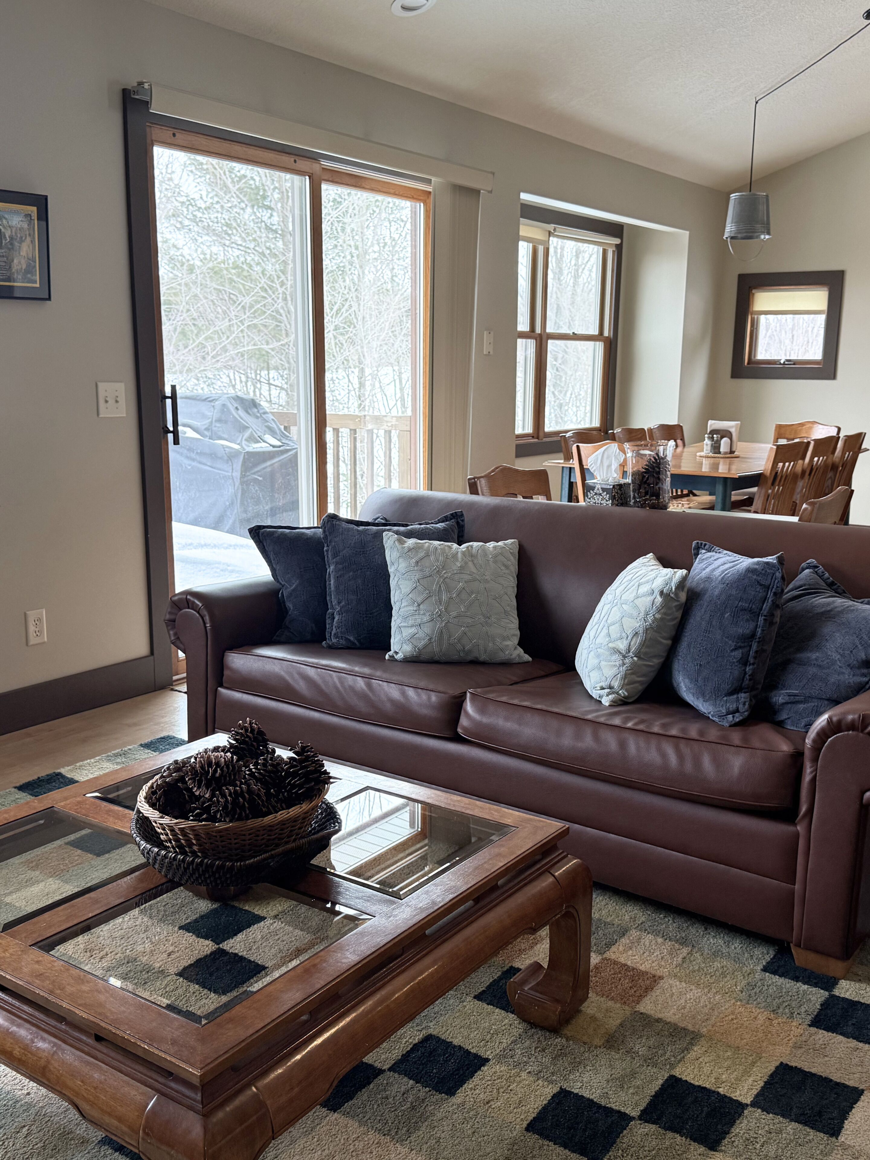 Smart TV, DVD player, foosball, table tennis