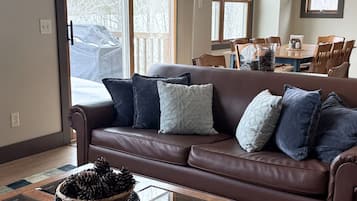 Smart TV, DVD player, foosball, table tennis