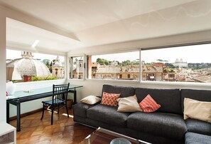 Smart TV - Paradiso Penthouse - FromHometoRome (Roma)