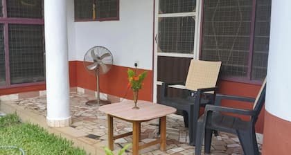 BeautyByNature Estate - Garden View, Starlink Internet, and Vegetarian Meals