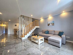 Living area - Casa da Maré Azul (São Roque)