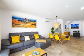 Smart TV, ping pong - Villa Andrea del Mar by Villa Plus (Puerto Calero)