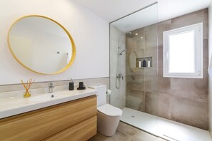 Hair dryer, towels - Villa Andrea del Mar by Villa Plus (Puerto Calero)