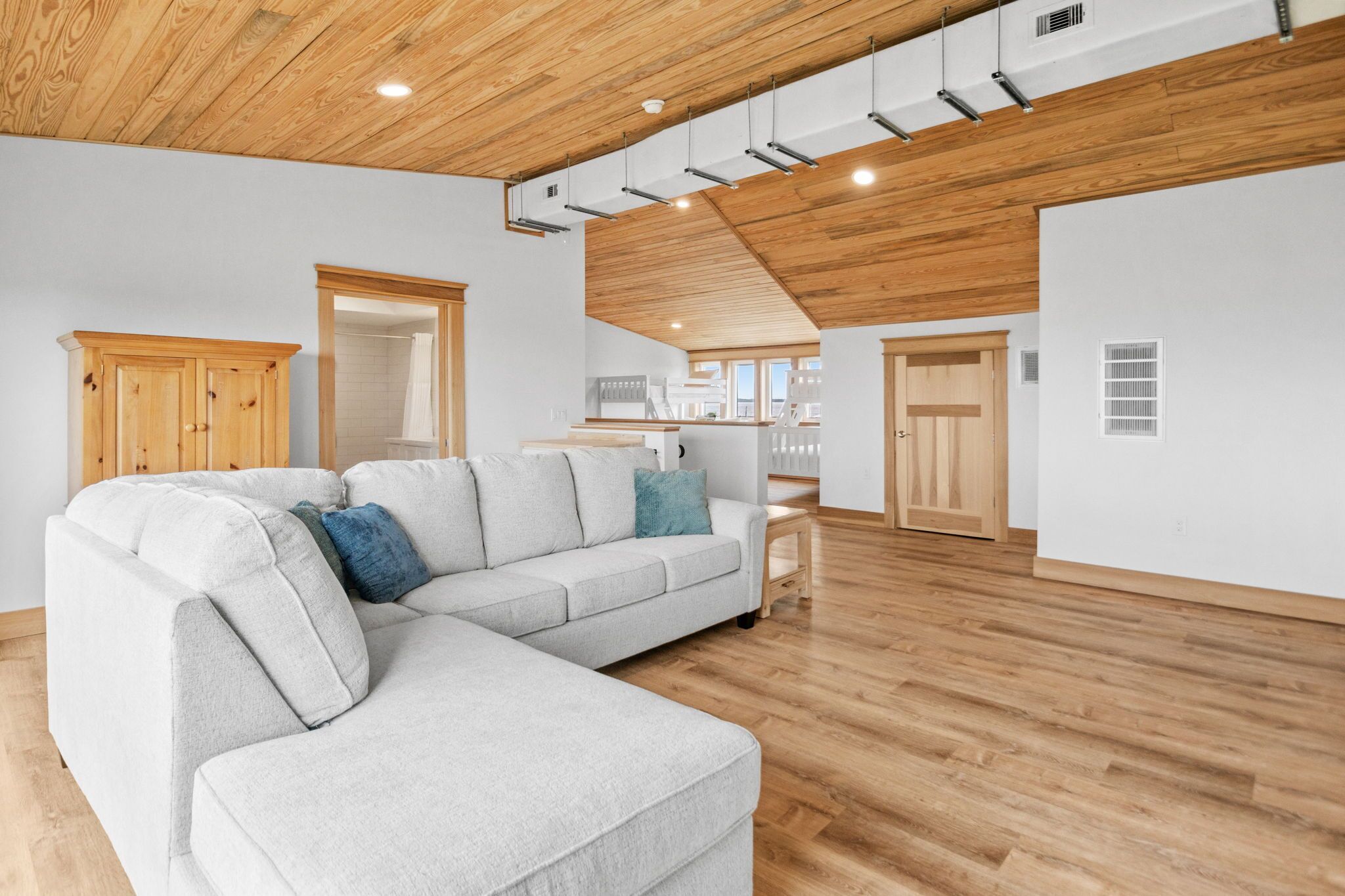 Casa de Madera Pensacola Beach - Loft Living Room Area