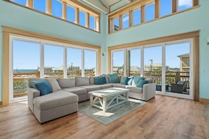 Smart TV, books - NEW Rental!!! Casa De Madera - Private Pool Beach Home - Sleeps 16 (Pensacola Beach)