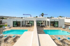 Pool - Villa Mercedes Luz by Villa Plus (Playa Blanca)