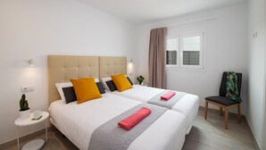 Unclassified image, 5 of 19, button - Villa Mercedes Luz by Villa Plus (Playa Blanca)